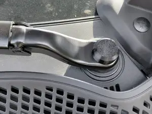 Renault Captur/Symbioz wiper nut cover