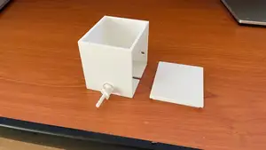Fish feeder for aquarium