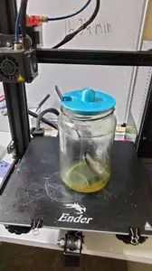 Lid for oil jar