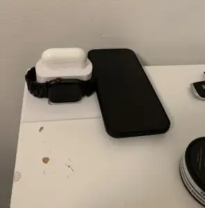 Dock for iPhone (with MagSafe), Apple Watch and Airpods Pro