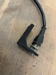 Halter Temperatursensor Außentemperaturanzeige ATA Audi 80 90 100 200 V8 Coupe Cabriolet (Holder temperature sensor)