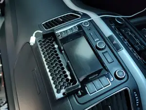 CD-Slot in-car phone holder
