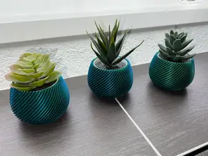 Modern spiral planter - Ikea Fejka Vase Mode Remix