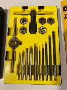 DeWALT Metric Tap and Hex Die Set Case