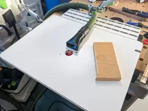 Festool hose dust collector for trim table router