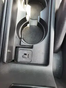 Mazda 3 bk center console USB-C charger