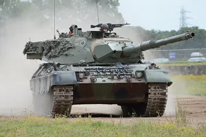 1-100 Canadian Leopard C2