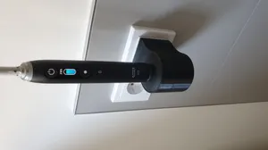 OralB iO Charger mount on Schuko (Ger Std)