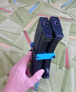 Airsoft magazine clutch for AK.