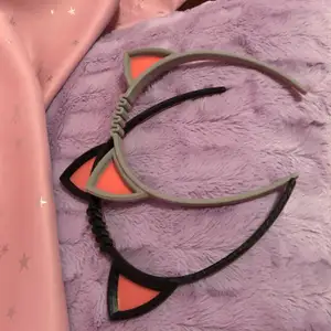 Strong, flexible, gripping Cat ears