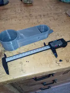 Budgie / Finch / Parrot etc. drinker (automatic)