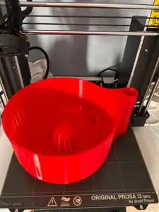 Automatic fruit and vegetable washing basin