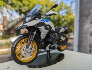 Maisto Model Motorcycle Stand (BMW R1250GS)
