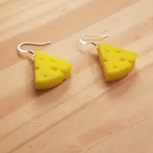 Cheese Earing