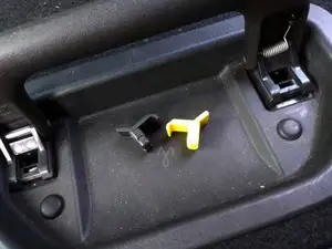 OEM Zafira B (Opel/Vauxhall) Foldable rear seats handle clip