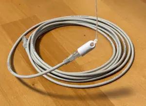 Cable puller with magnet slot