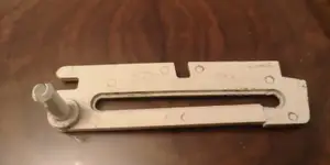 Basement window - broken console, Stop bar plastic, Holder, latch - Kippschere