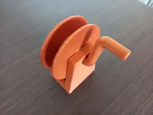 Small cable winch