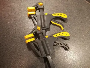 Handle for ratchet bar clamp