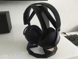 Headset Stand Tech