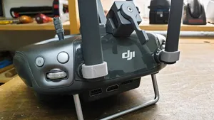 DJI Controller RC Antenna Clamp - Floppy antenna fix