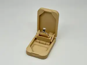 Collapsing Ring Box With Magnetic Closure