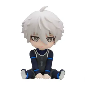 nagi sitting down (blue lock)