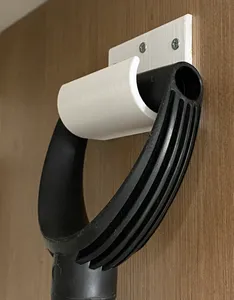 Fiskars snow shovel hook