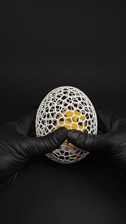 WindUp Cute Easter Chick in Crackable Voronoi Easter Egg Toy