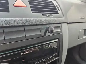 Skoda Fabia 1 (1999 - 2007) phone holder on dashboard