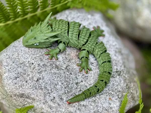 Articulated flexi lizard