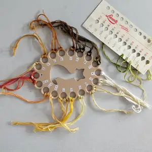 Organisateur de fils de broderie -- Cross stitch thread organizer -- 18 holes