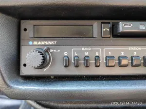 Blaupunkt Boston Radio knob / Mercedes 190 e radio