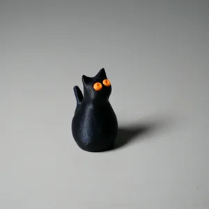 Little cat with push-in-place eyes