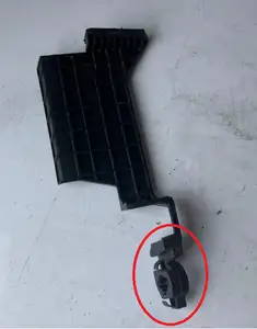 Battery holder mounting point Citroen c4 grand picasso 2015