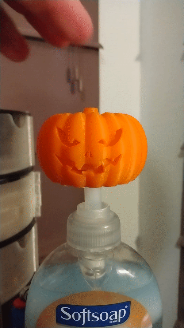 Jack O'Lantern Spitting Liquid Soap Dispenser