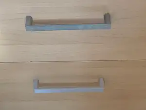 Nábytková úchytka (furniture handle)
