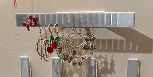 Earring Holder Wall Mount for Command Strips