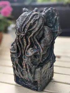 Cthulhu idol dice tower - Higher resolution