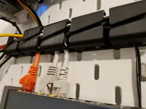 Skadis cable channel
