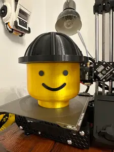 Lego Head w. construction helmet