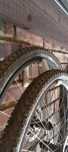 Bicycle wheel wall mount