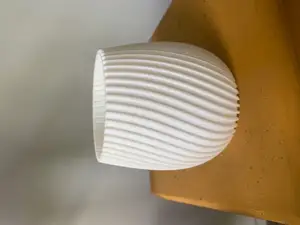 Ribbed pot/planter