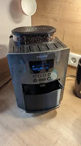 Container for coffee machine cleaning