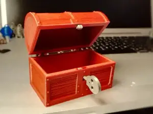 hinged piggy bank chest with working lock and key