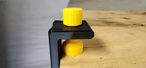 Bigger screw plate for "Flexible & sturdy phone arm (100% Printed)"