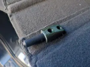 Nissan Pathfinder 2012-R51 Trunk Cover Pin