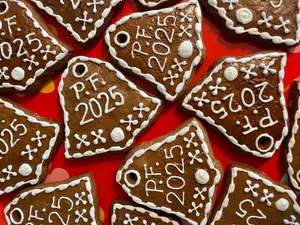 Gingerbread Bell 2025 (3d model or cookie cutter)