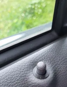 Volvo S60 V70 (P2) door lock knob bezel