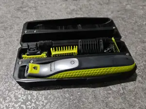Philips OneBlade Travel case with 4x3 magnets